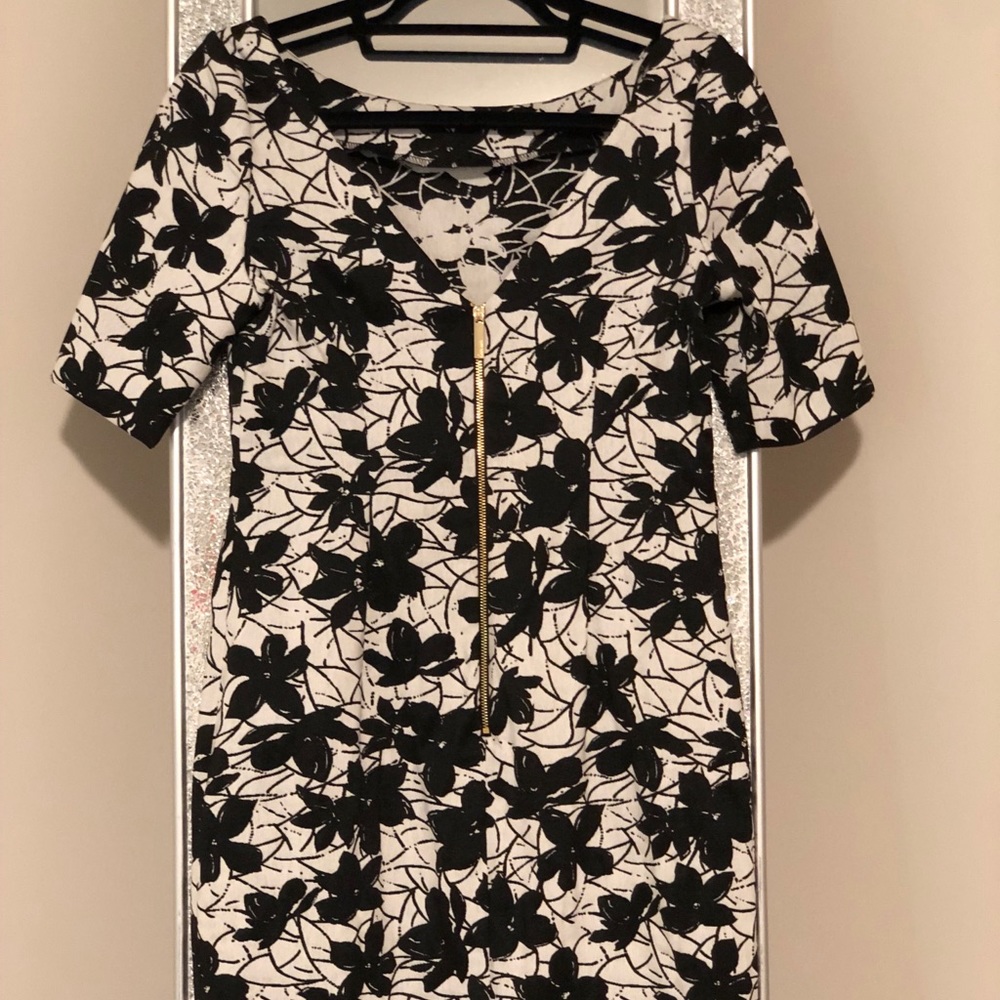 Calvin Klein Midi dress - Picture 2 of 4